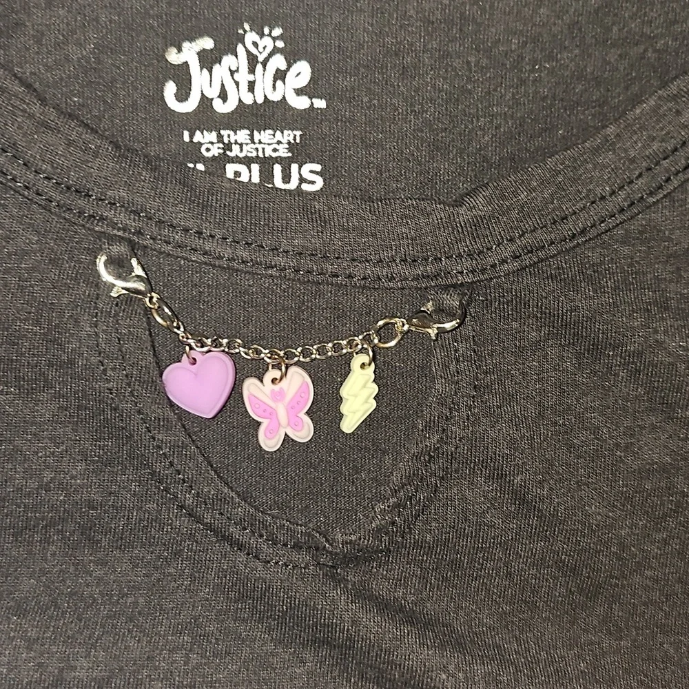 Justice Girls XL Plus 16P/18P Blk Cropped Graphic Tee w/Sequins, Charms, Glitter